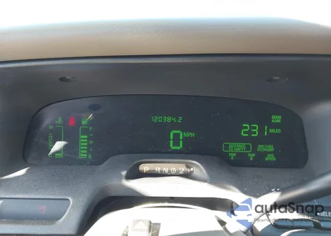 2001 Ford Crown Victoria Lx z USA, uszkodzony, nr VIN 2FAFP74W51X133116